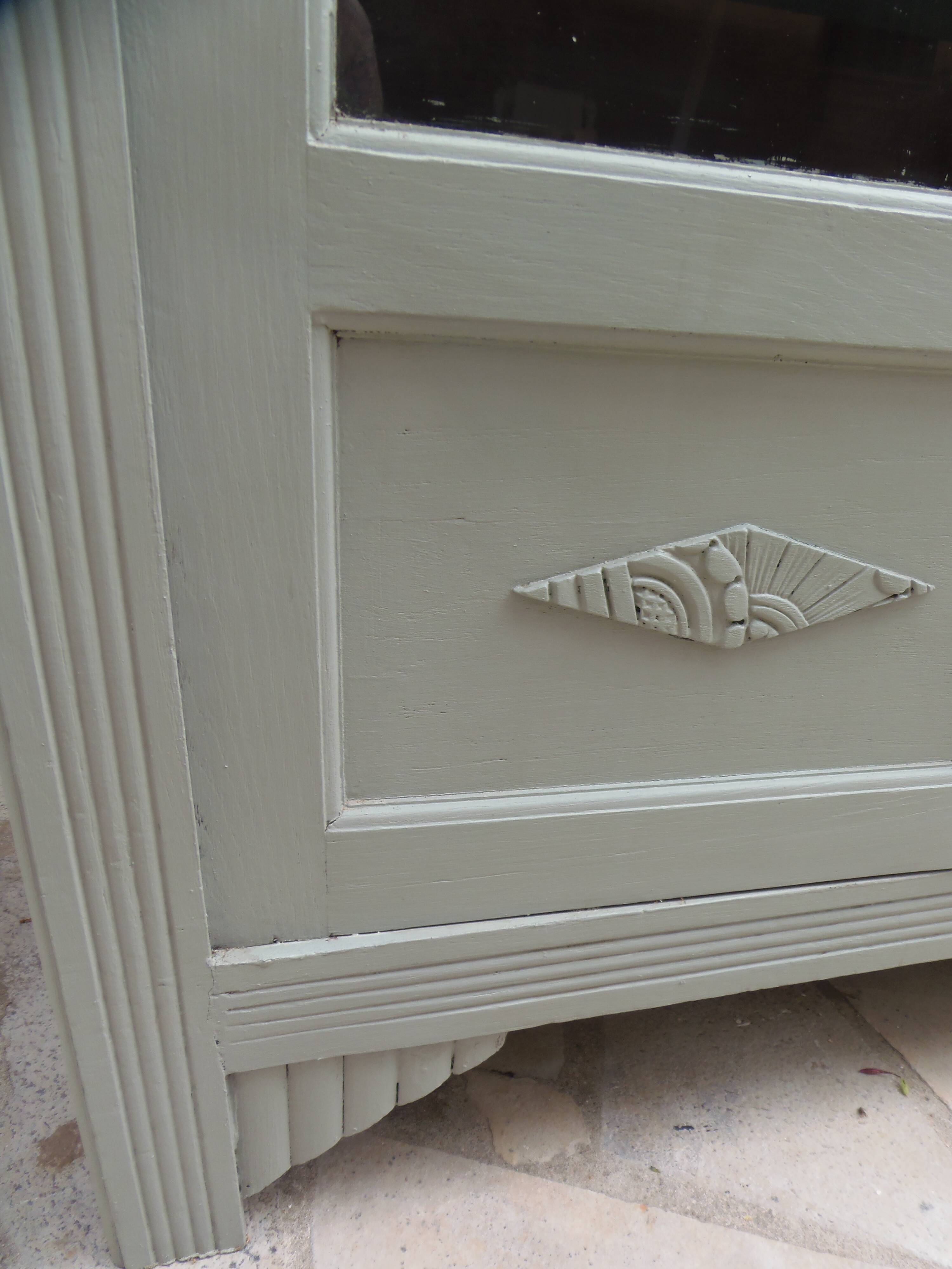 Renovated Art Deco display cabinet in grey-green.