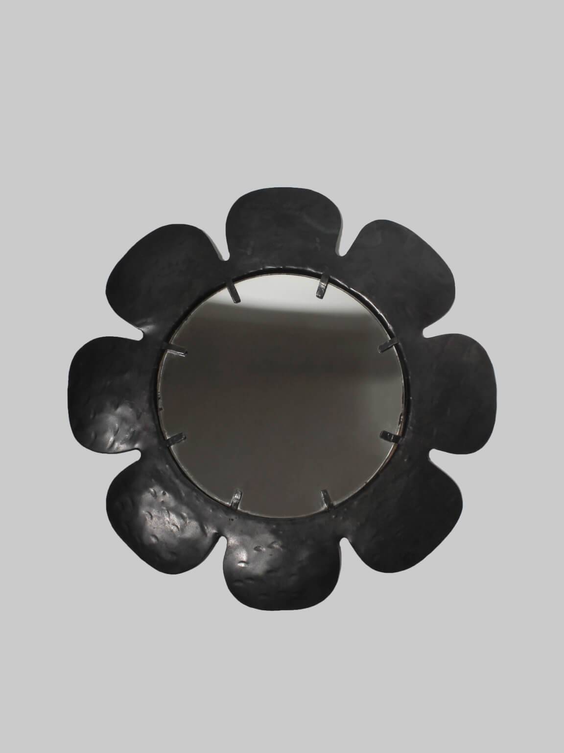 Miroir mural en fonte vintage à huit pétales