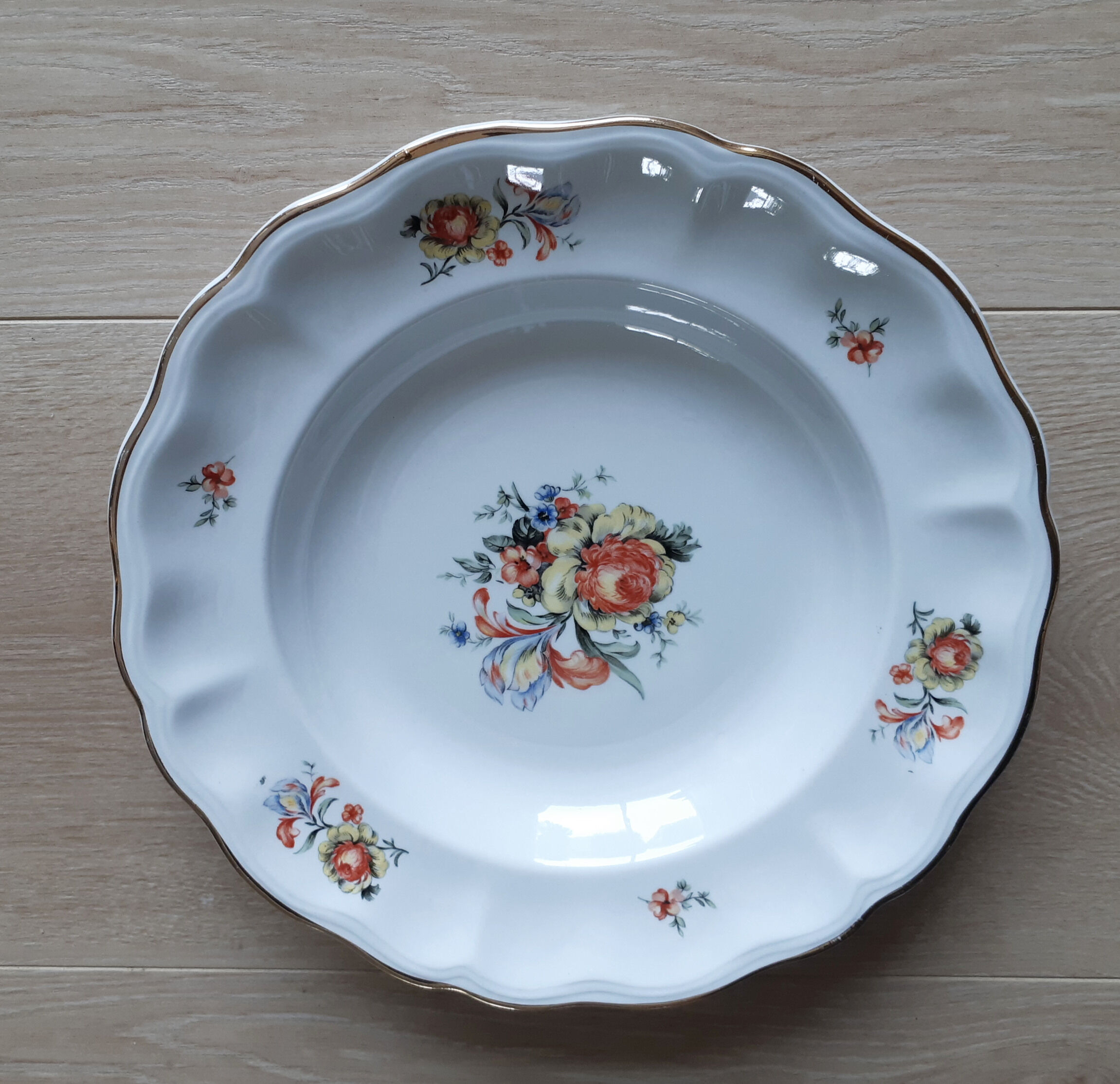 5 assiettes creuses et 1 plat en faience de Lunéville KG Marie-Thérèse