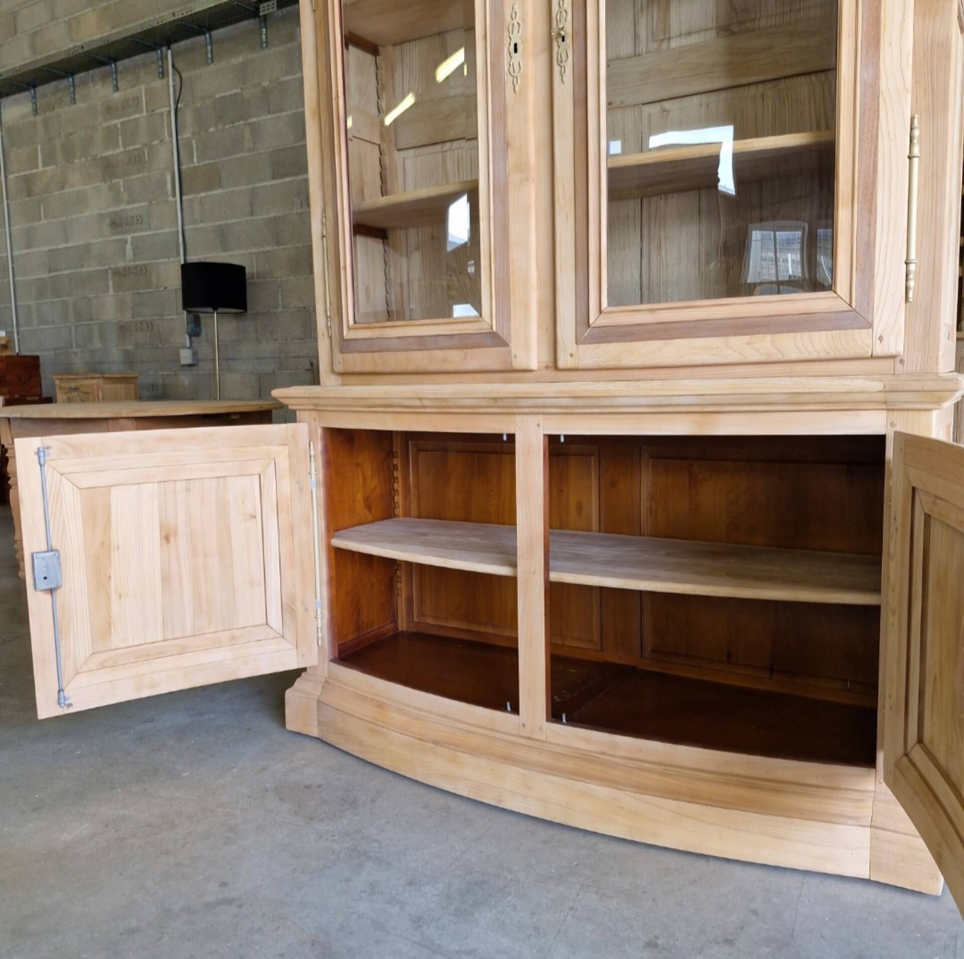 Large antique sideboard in solid cherry wood – Fully sandblasted