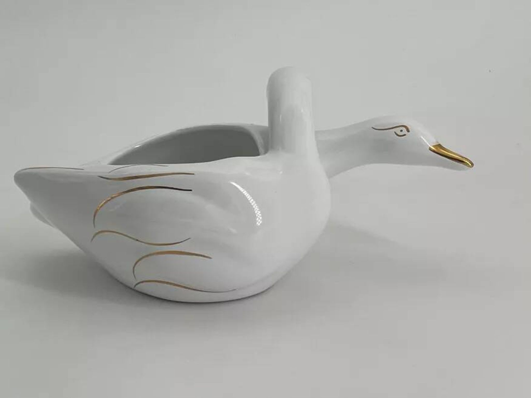 Vintage porcelain cache pot