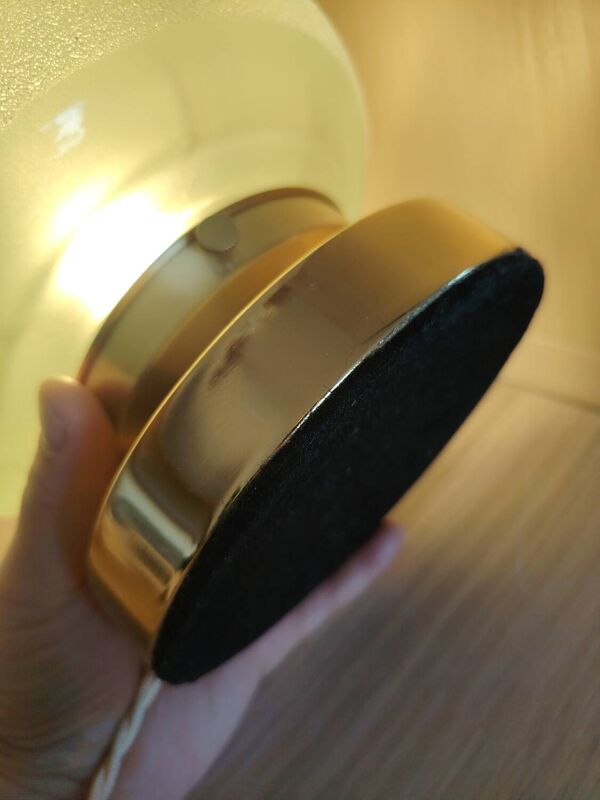 Lampe tactile Globe vert texturé givré