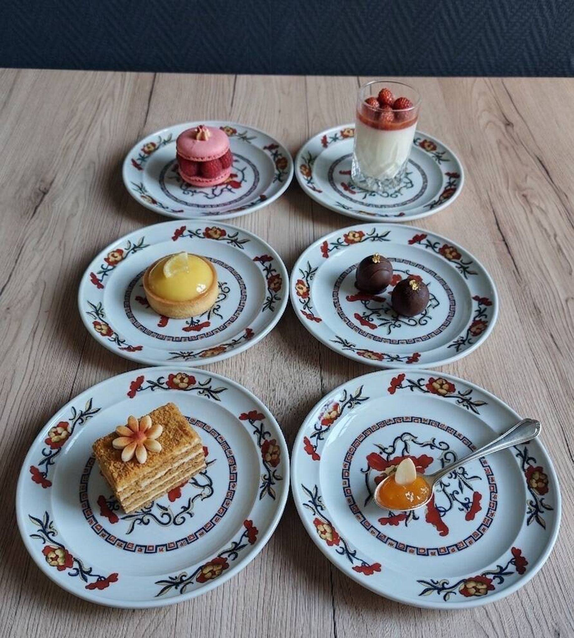 Set of 6 Syracuse Dessert Plates France Vintage | French Tableware