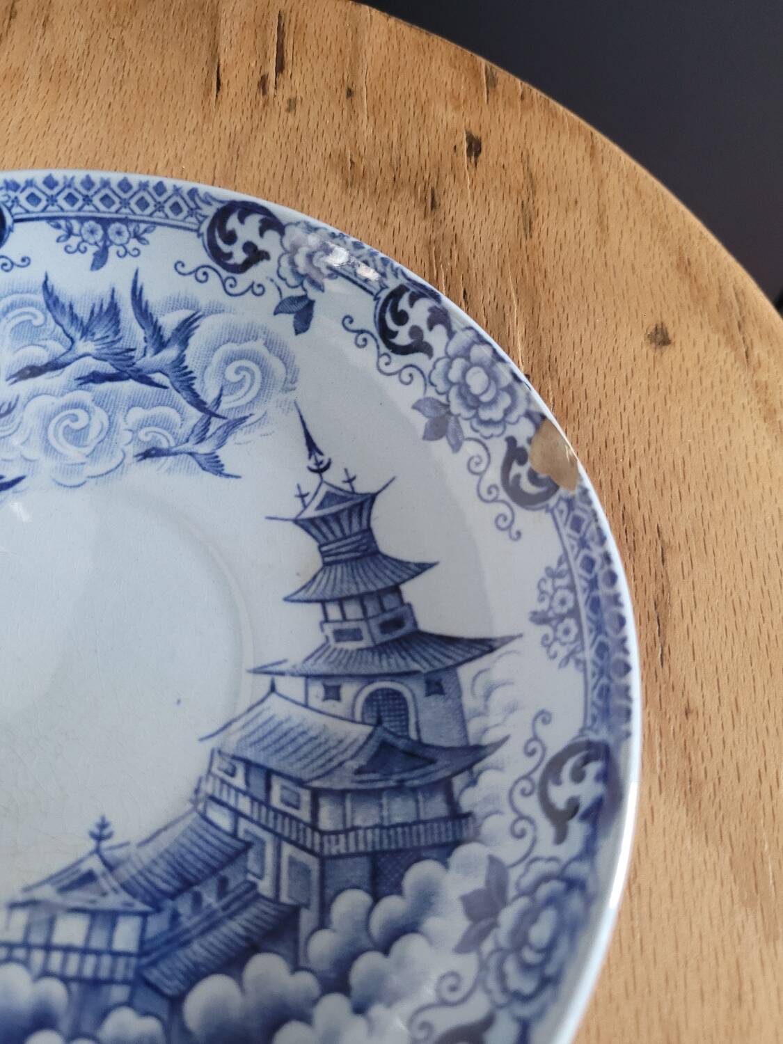 Set of two saucers Terre de fer Saigon