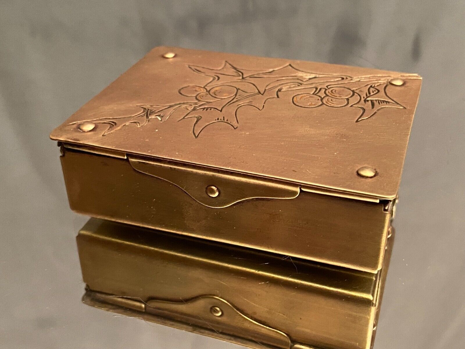 German compartmentalized stamp box early twentieth GHG Gesch holly leaf