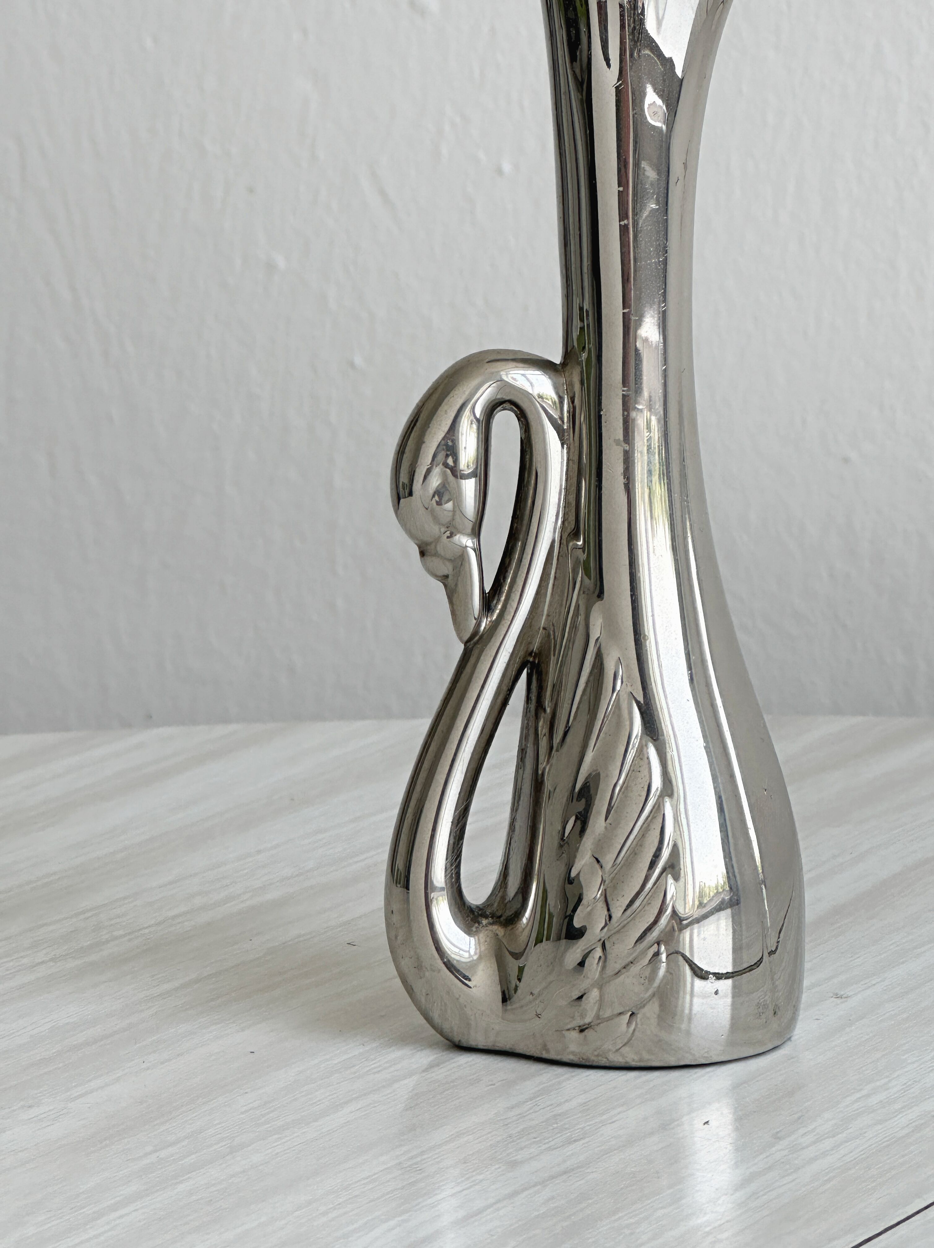 Shiny metal vintage soliflore