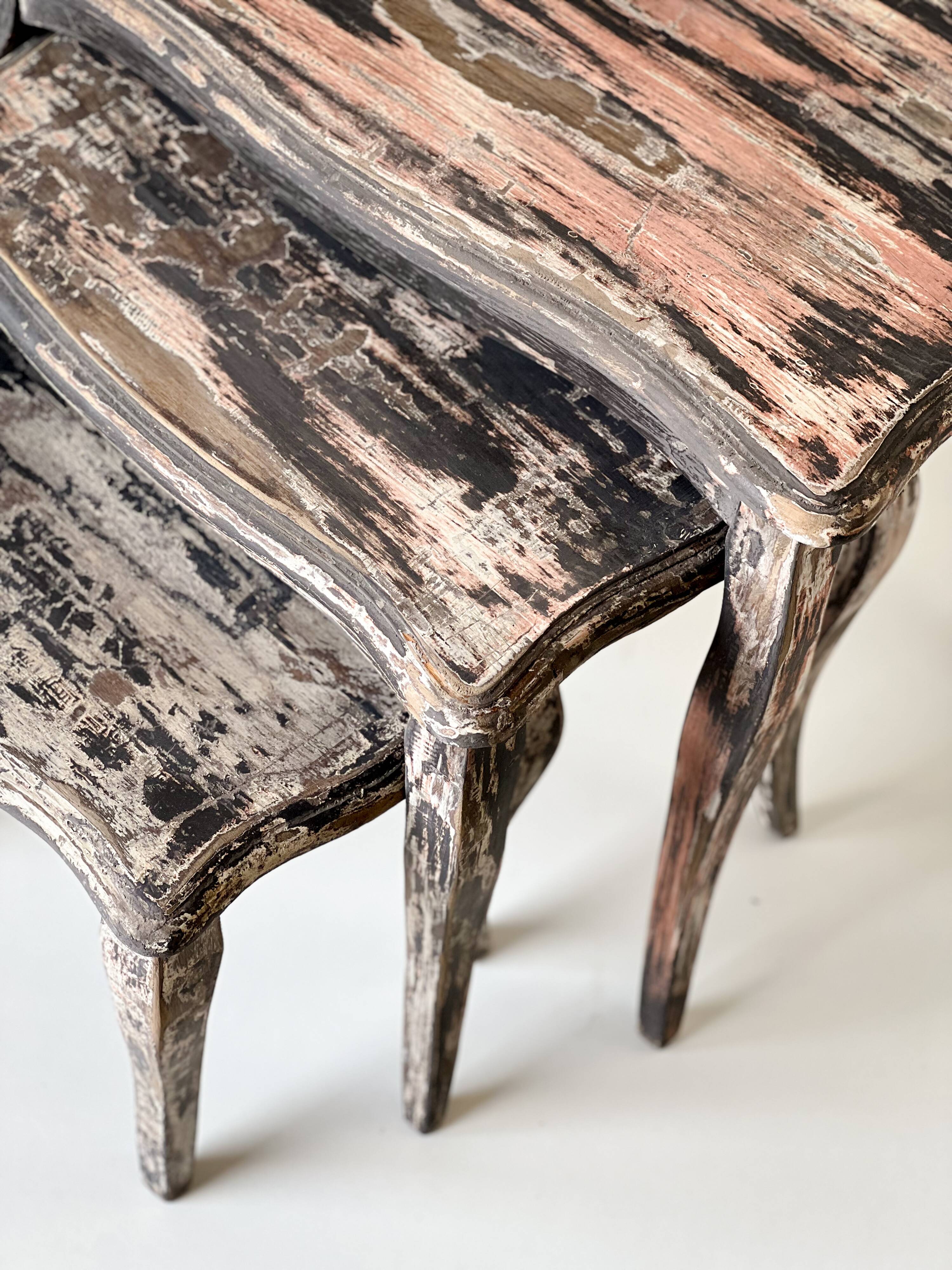 Table gigogne patinée