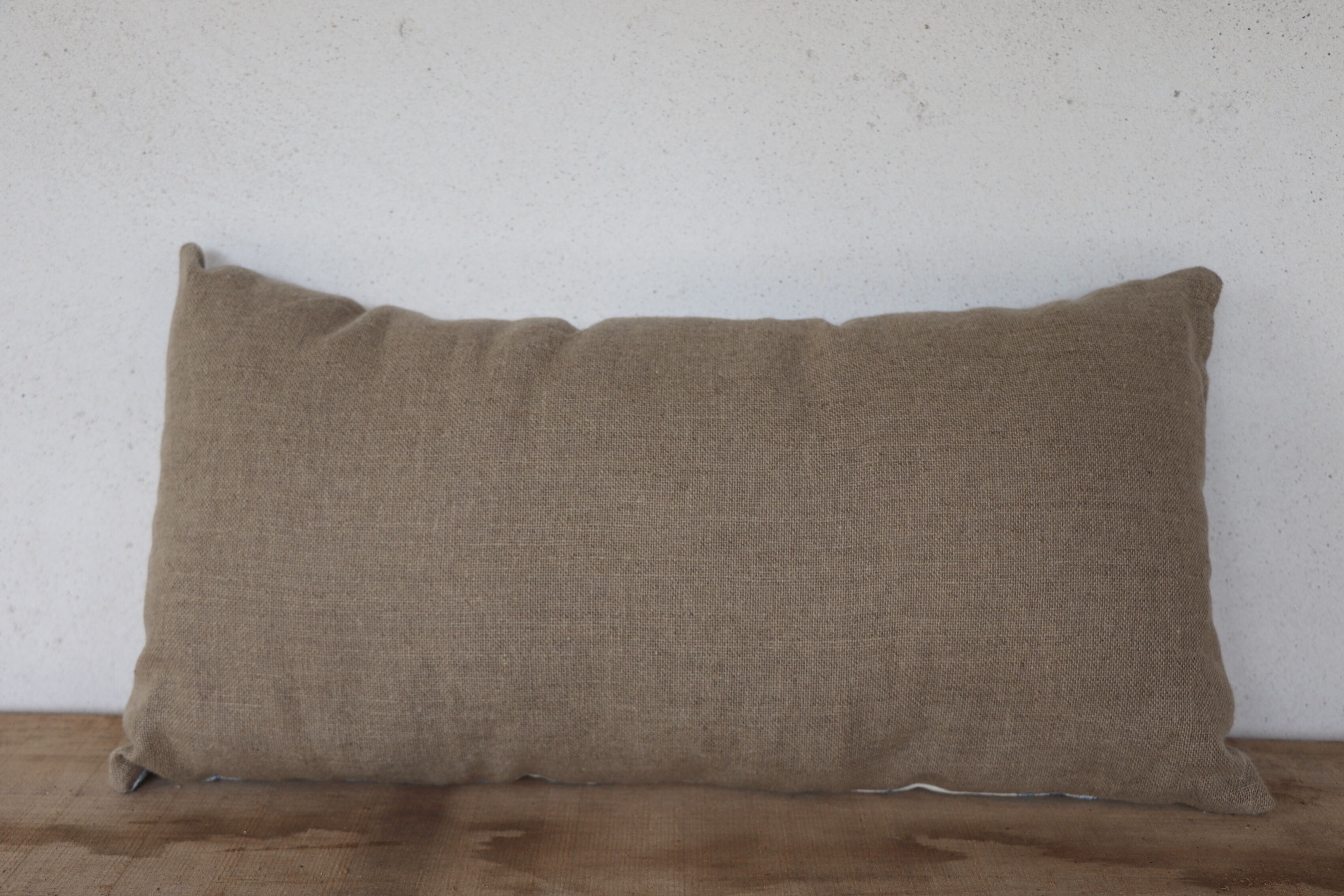 Jouy's canvas cushion