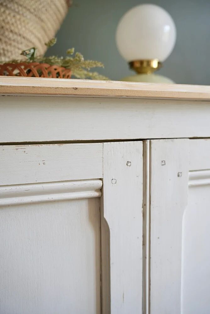 Buffet parisien patine blanche