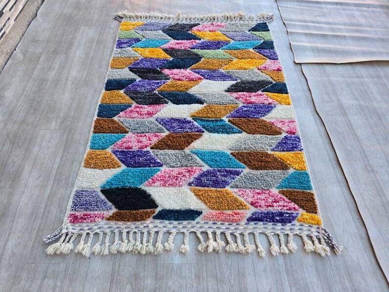 Colorful Moroccan wool rug 250cm x 150cm