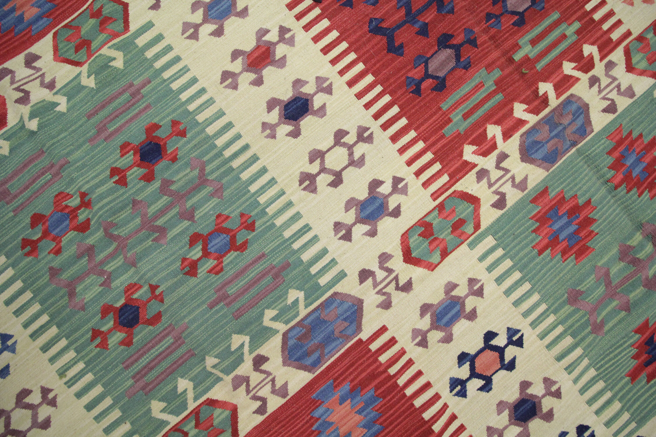 Flat-woven traditional kilim rug - 285x385cm