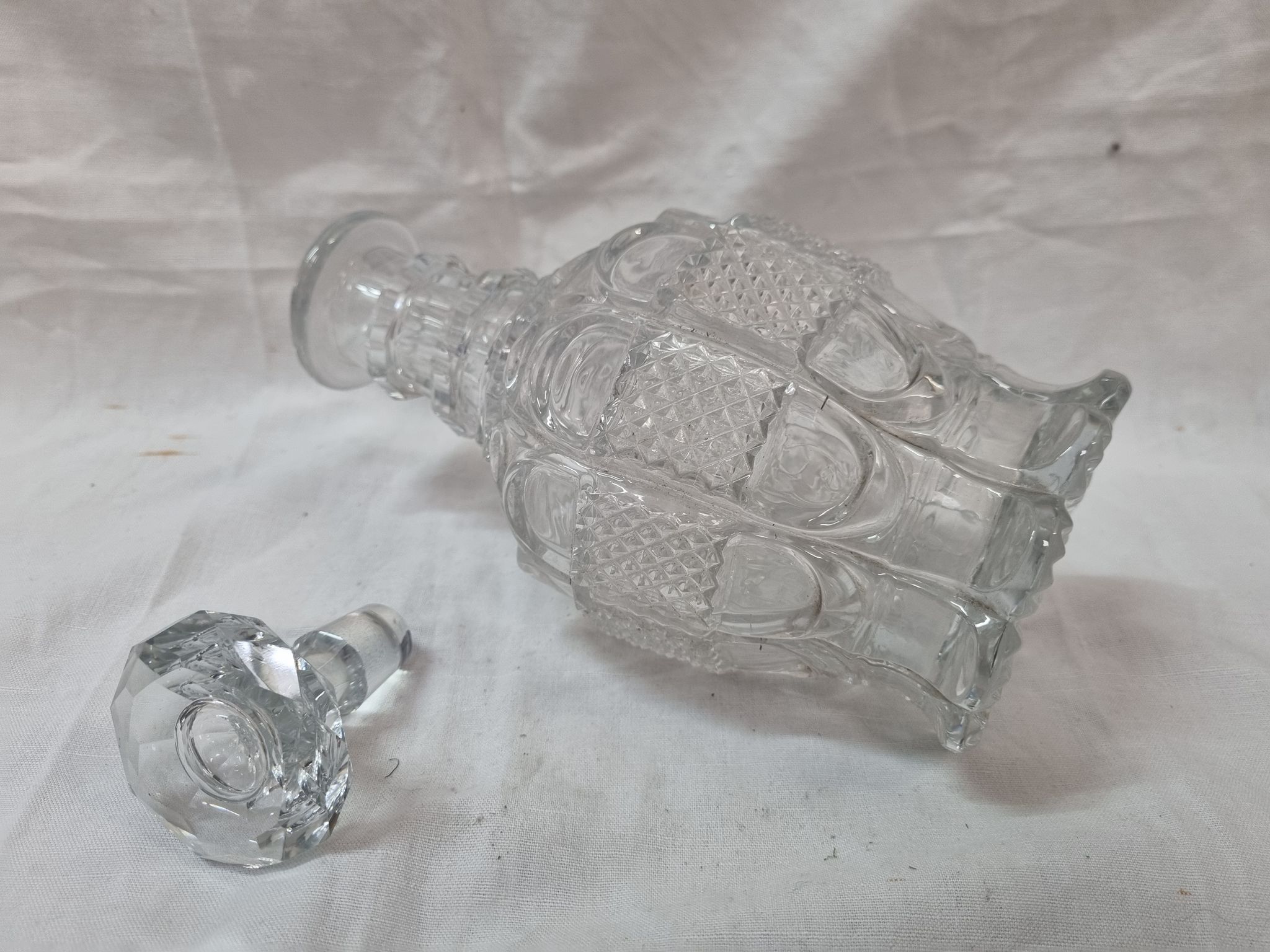Carafe Baccarat Le Creusot Charles X from 1840