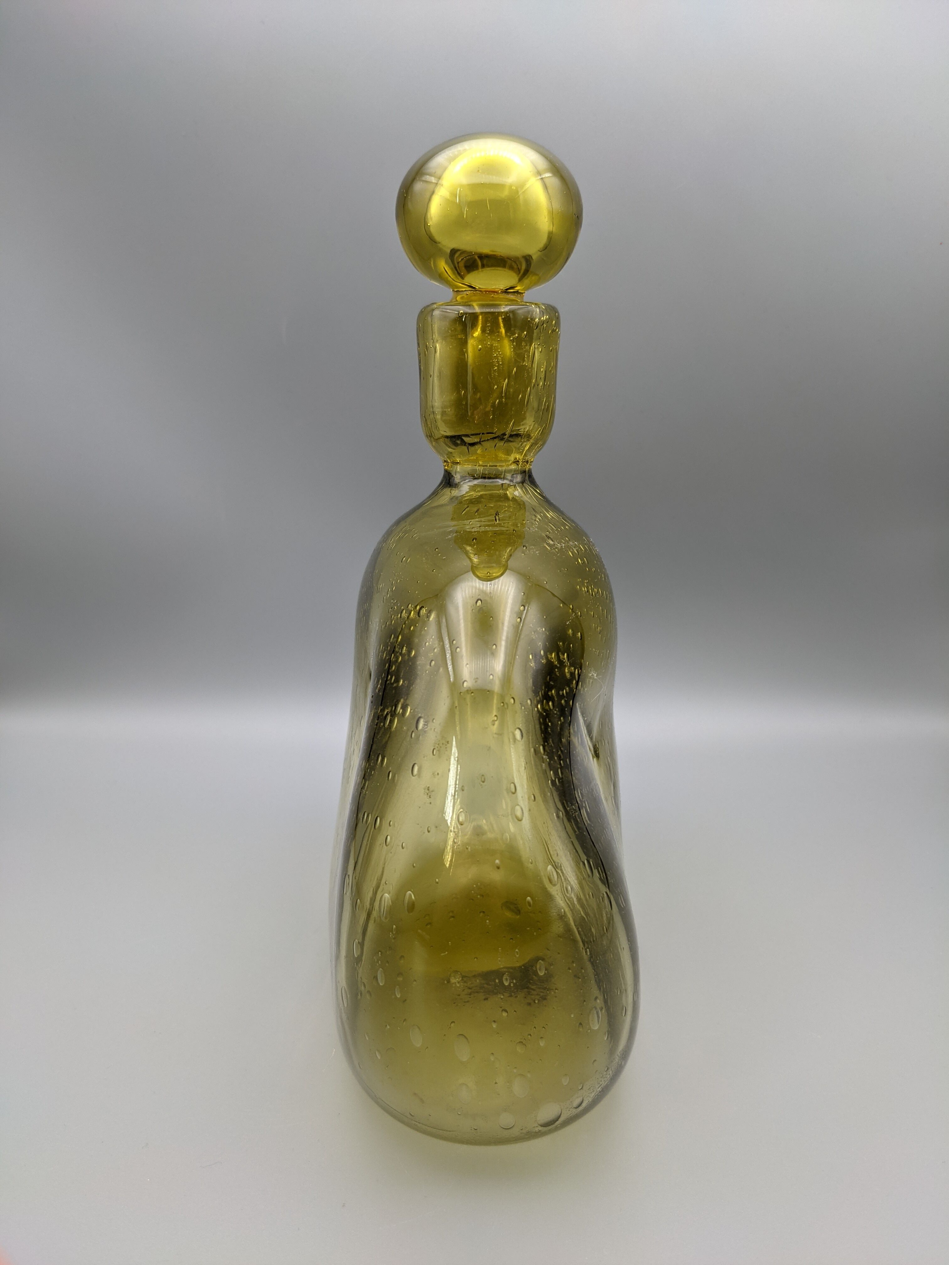 Cognac decanter in bubbled blown glass