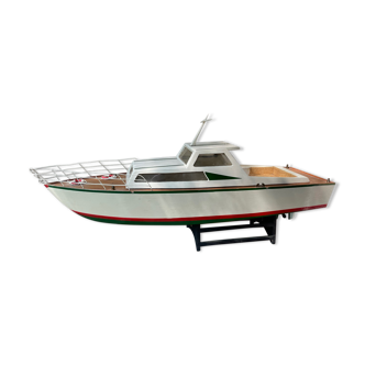 Model boat