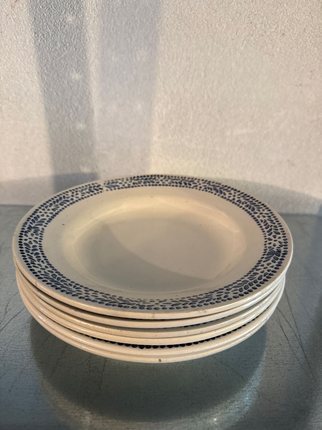 Set of 6 vintage blue and white speckled soup plates
