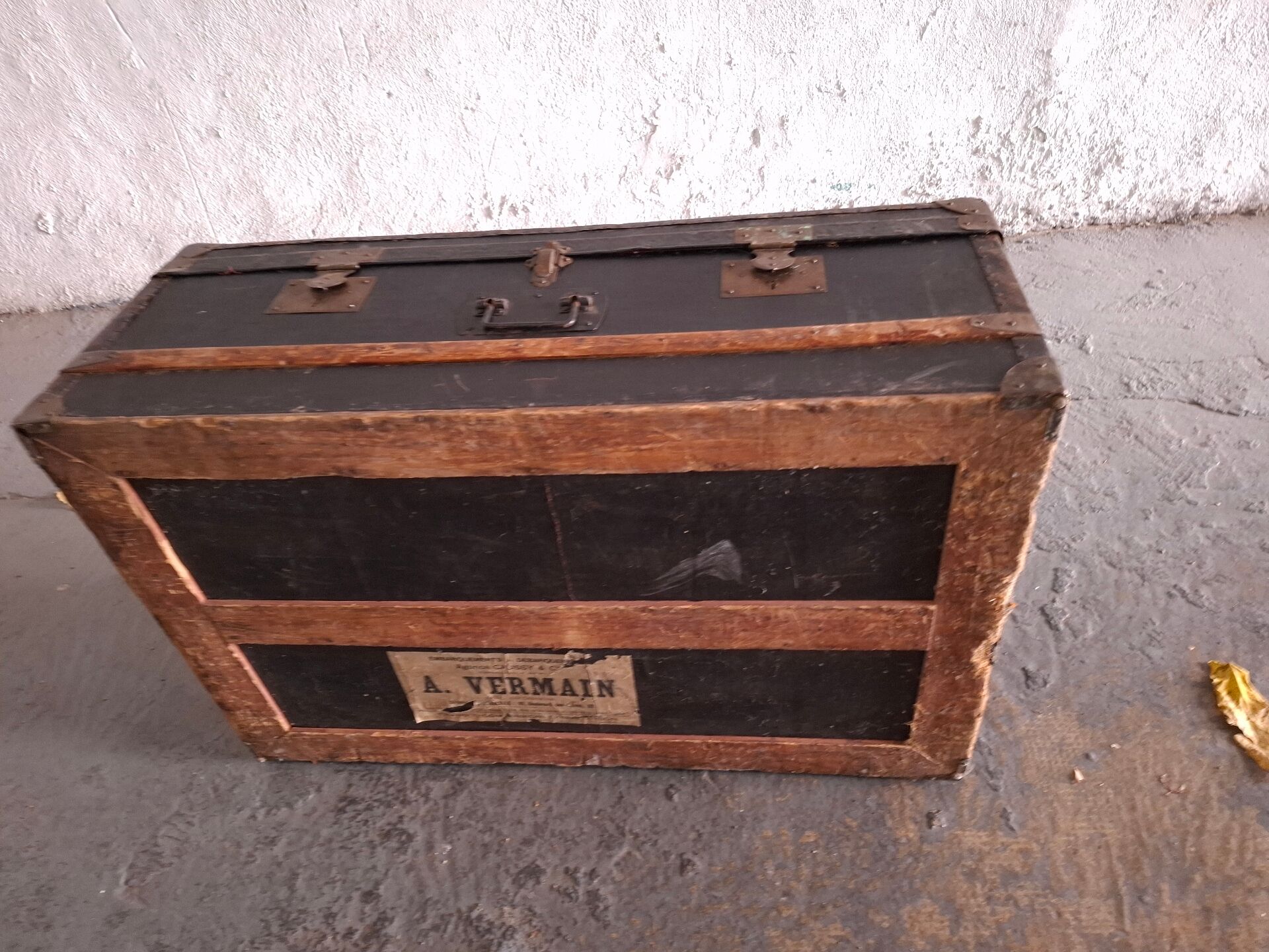 Travel trunk, Saigon