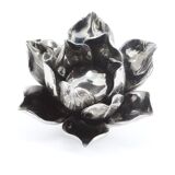 Metal flower candlestick