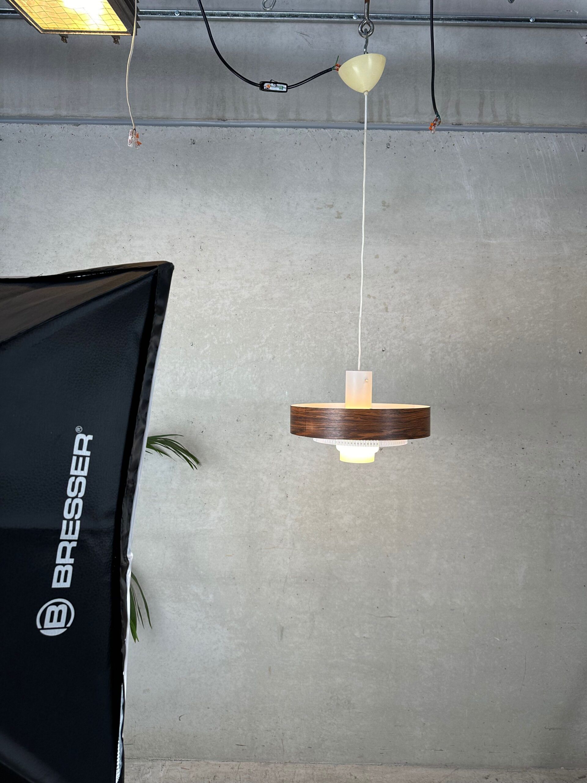Vintage pendant lamp – metal and opaline