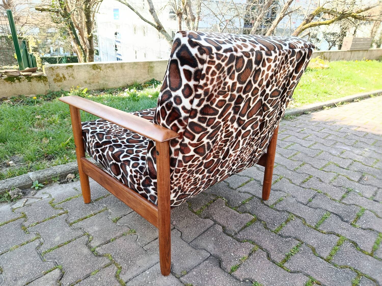 Scandinavian armchair Gérard Guermonprez