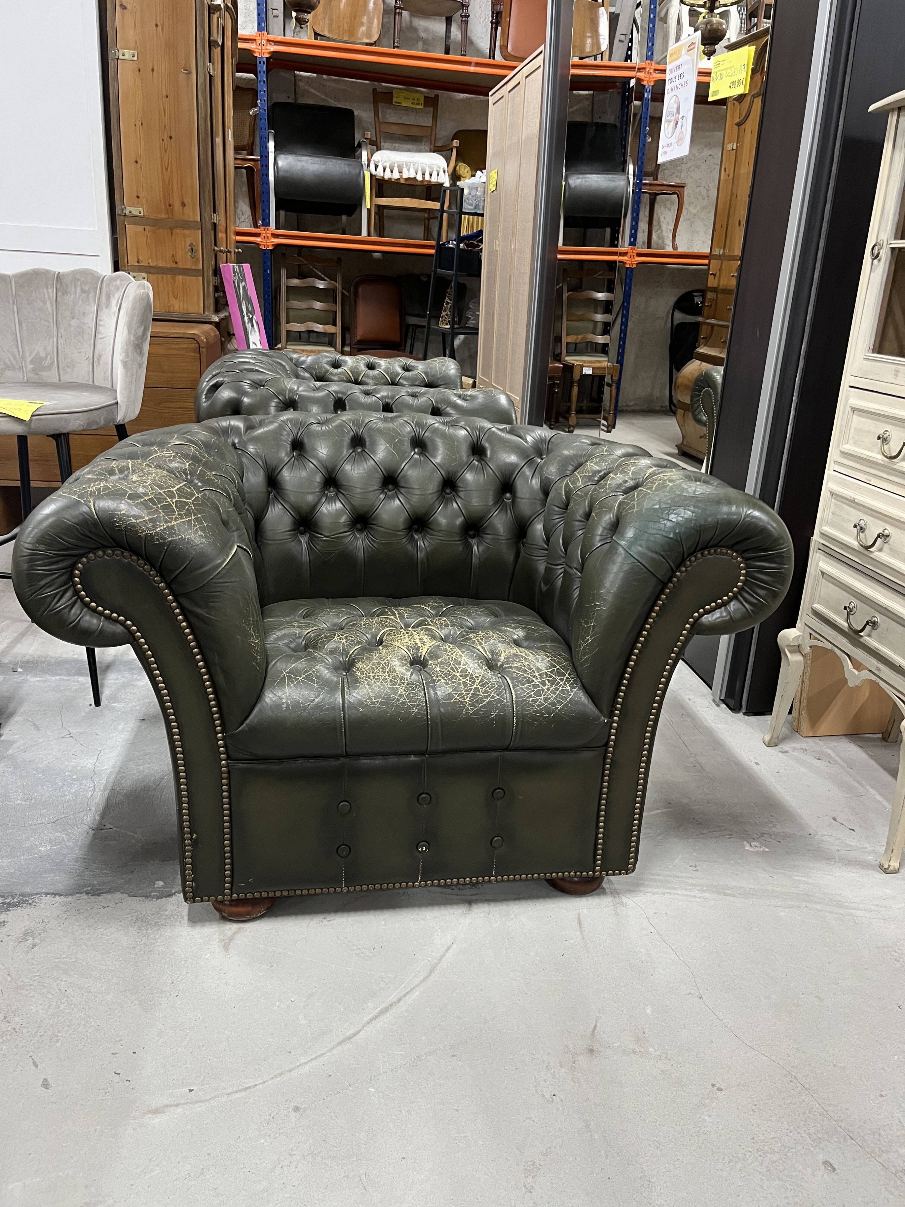 Fauteuil club Chesterfield vert antique