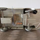 2 anciens jouets en tôle tub jrd citroën