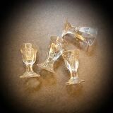 Verres anciens à liqueur soufflés à la main