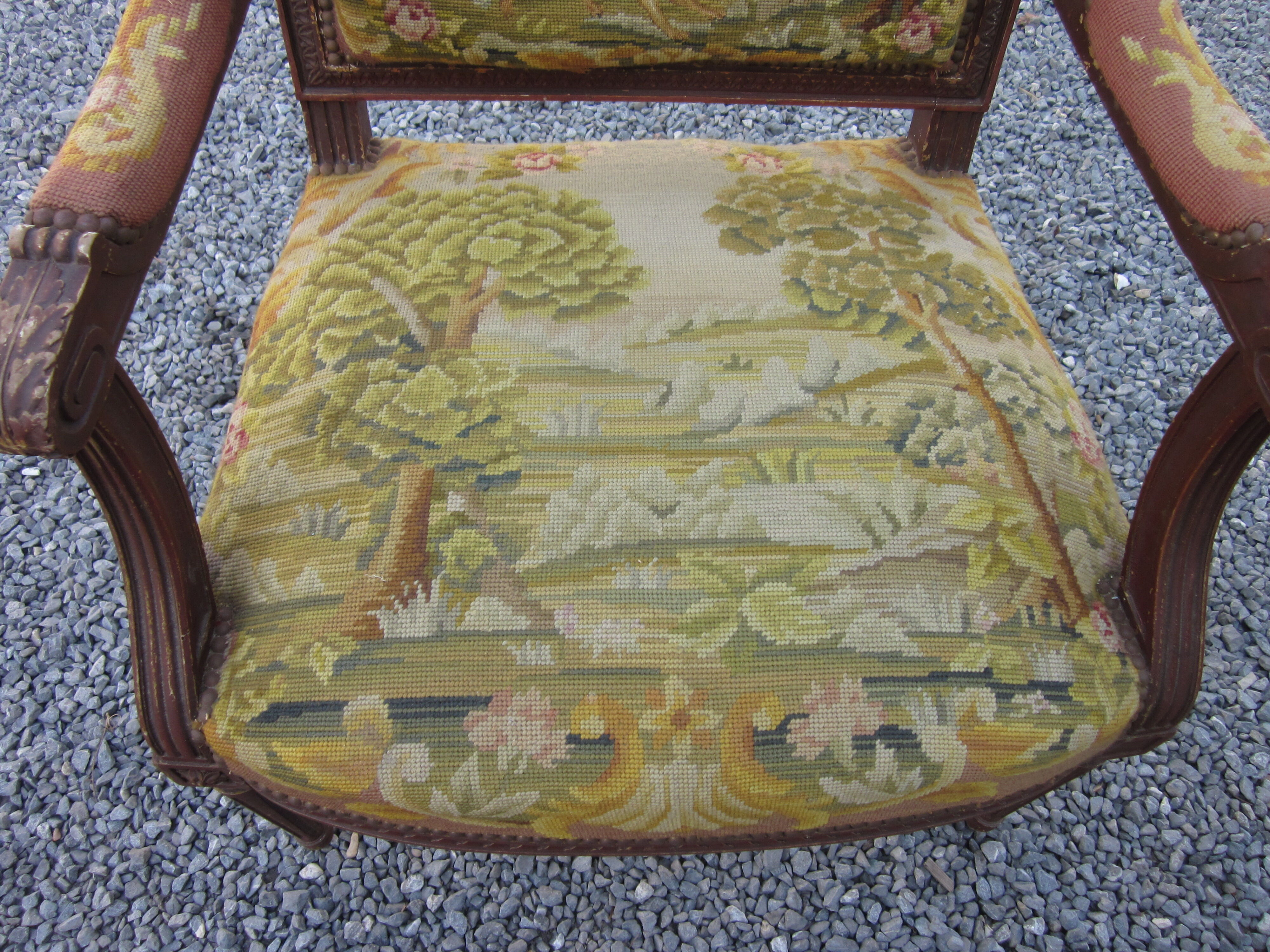 Style chair the raven and the fox