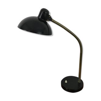 Lampe Kaiser Idell modèle 6561