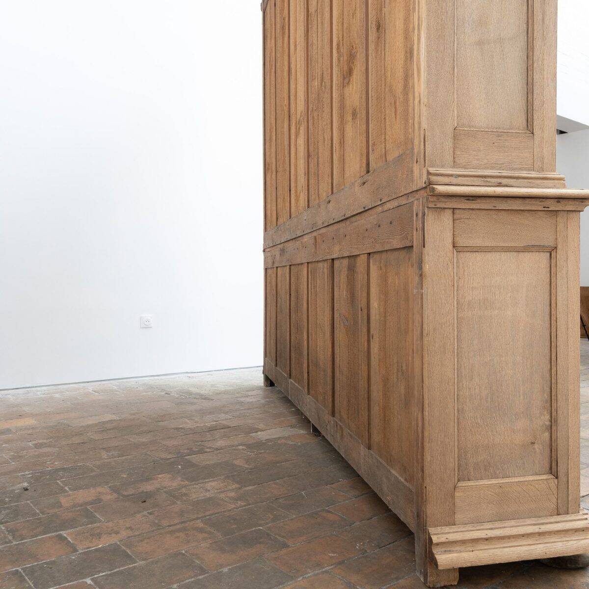 Large glass-fronted oak library – 19th century