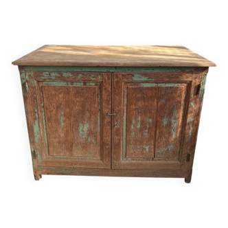 Buffet patiné vert