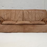 Cinna sofa. Circa 1970. Foam and "caramel" leather. 3 seats.