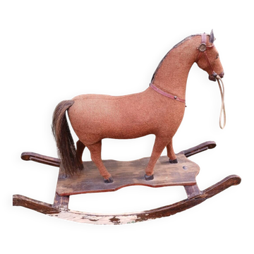 Cheval à bascule ancien