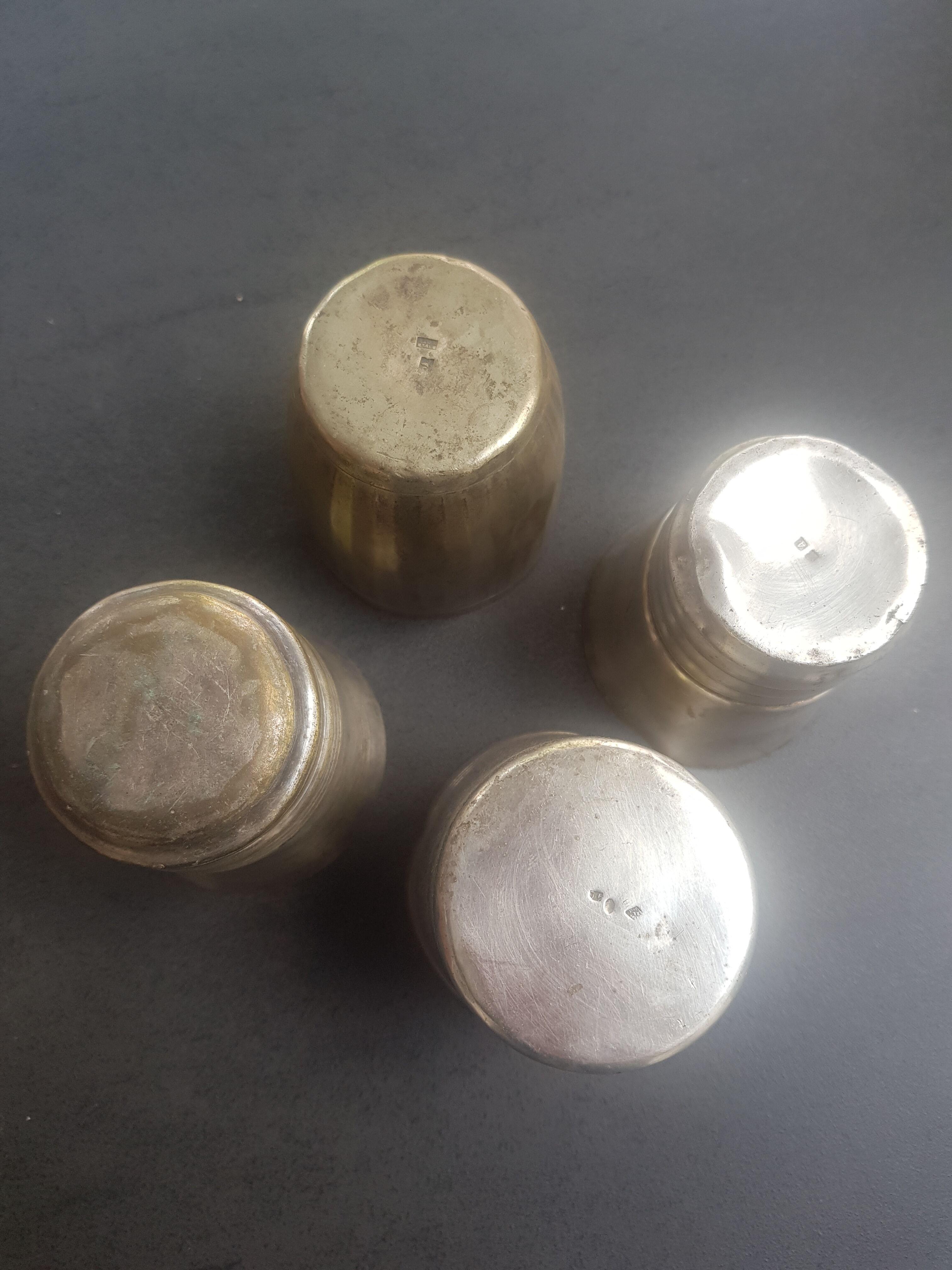 4 silver metal timpani