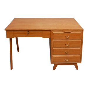 bureau féminin des années