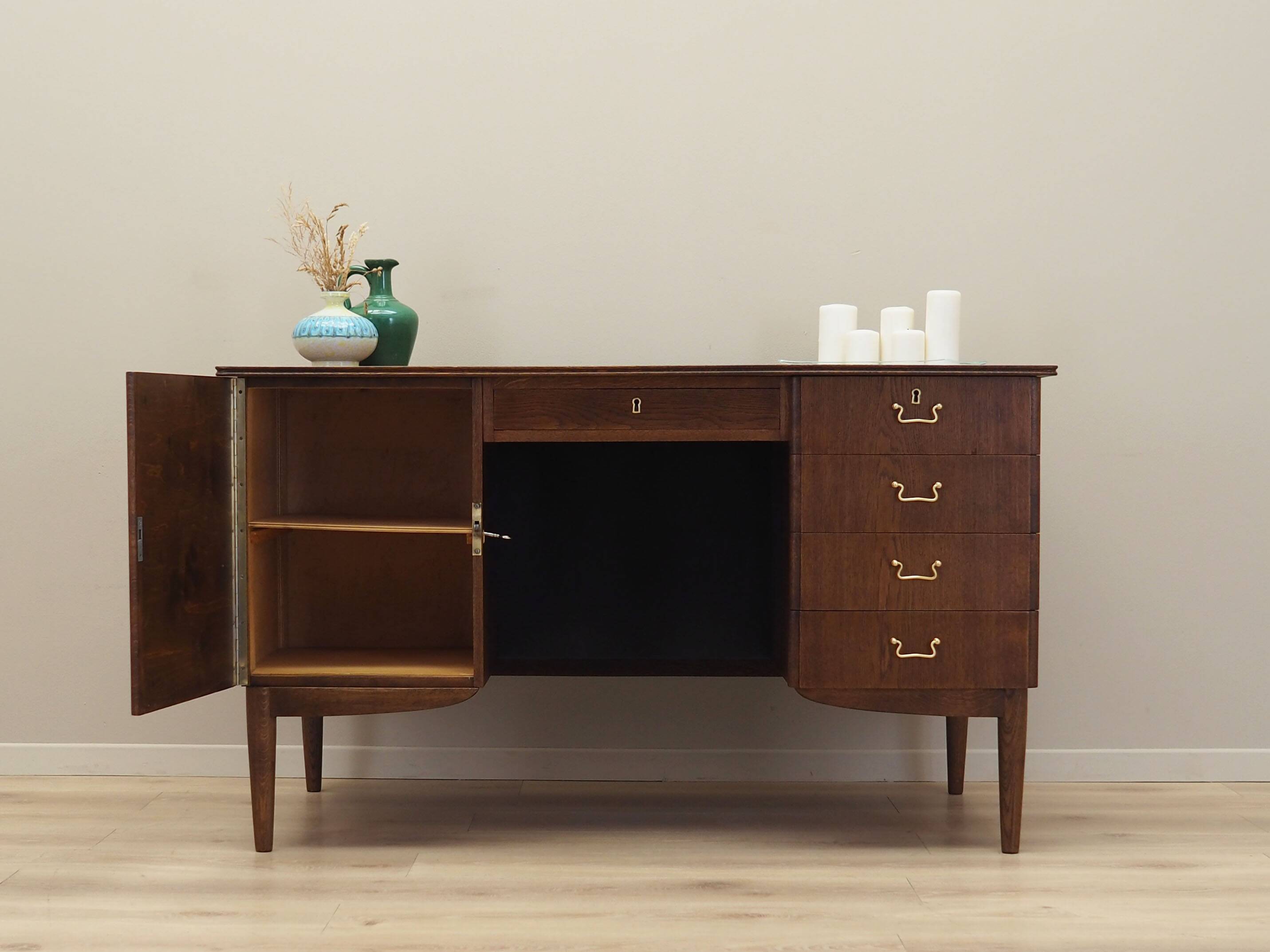 Oak desk, Danish design, 1970s, production: Denmark