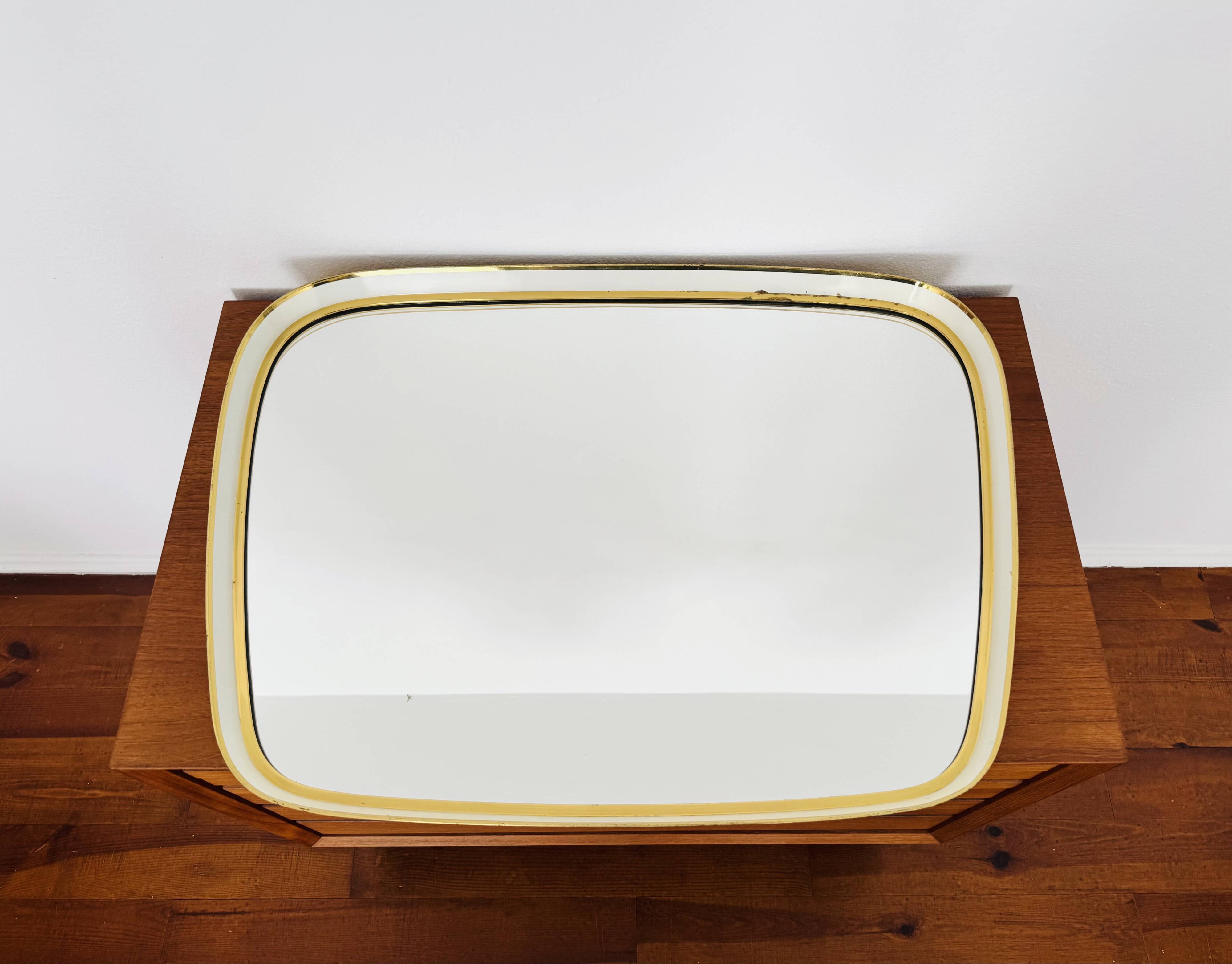Brass Wall Mirror by Vereinigte Werkstätten München