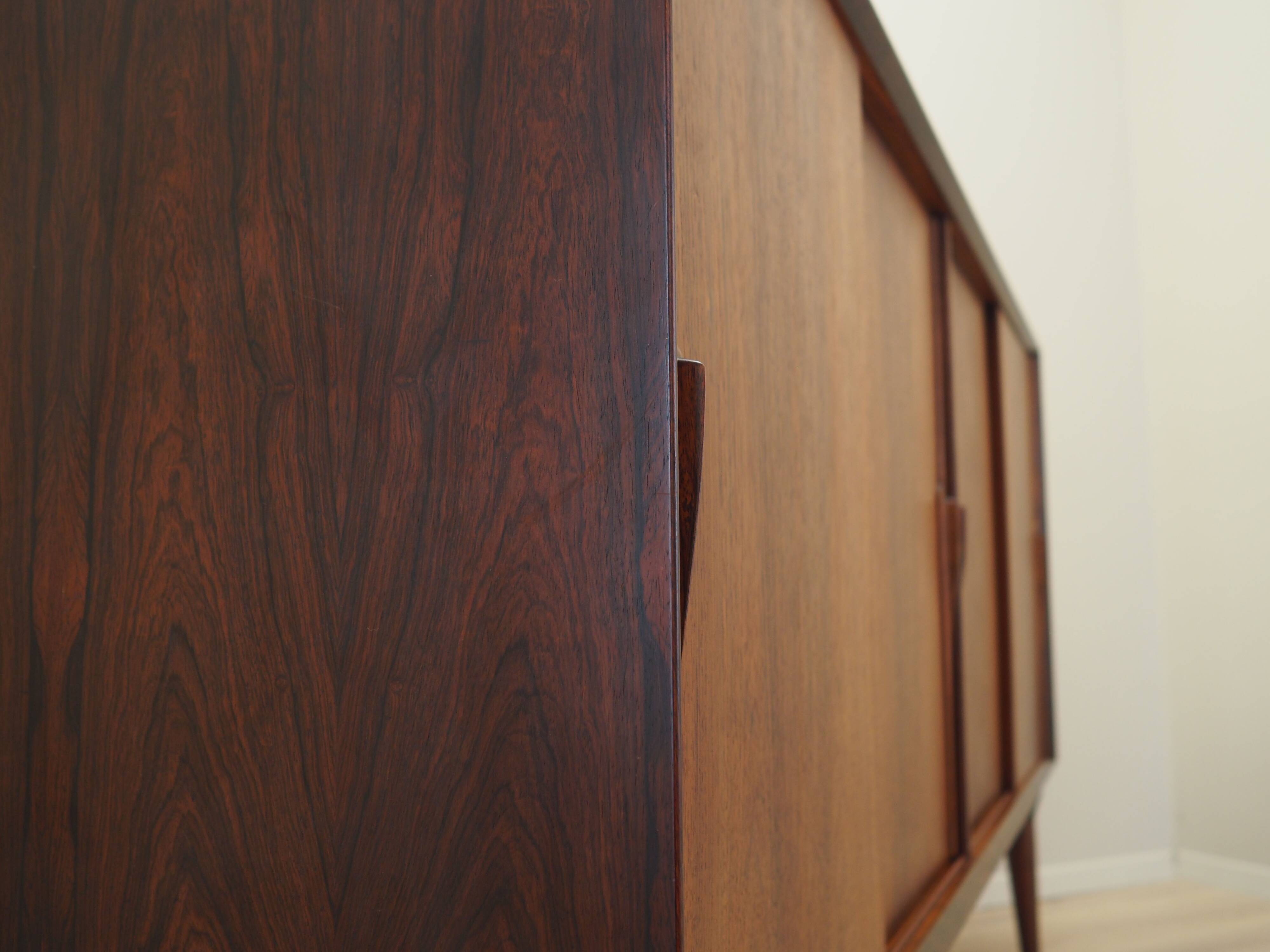 Buffet haut en palissandre, design danois, années 1970, fabricant : Omann Jun