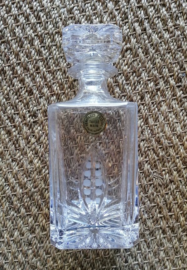 Carafe à whisky en cristal taillé à la main vintage