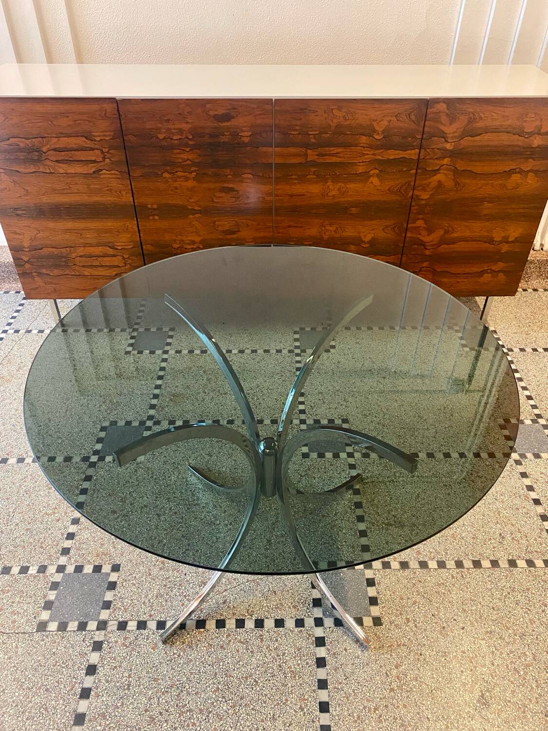 Italian round table in smoked glass 1970 Giotto Stoppino style