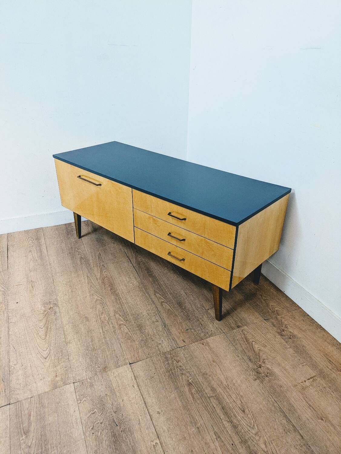 Enfilade meuble télé vintage en bois et bleu