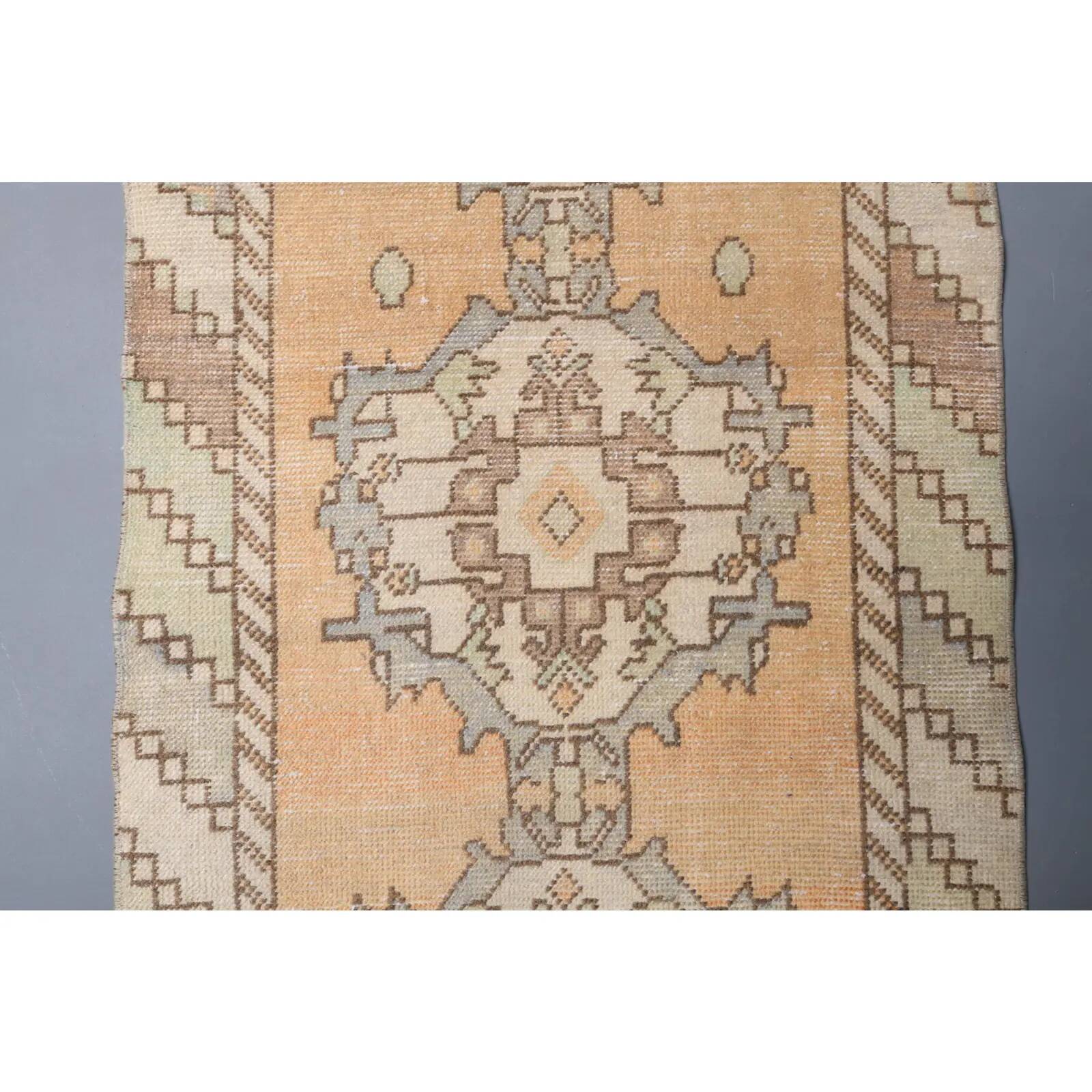 Tapis de couloir vintage turc Oushak fait main en laine et coton orange