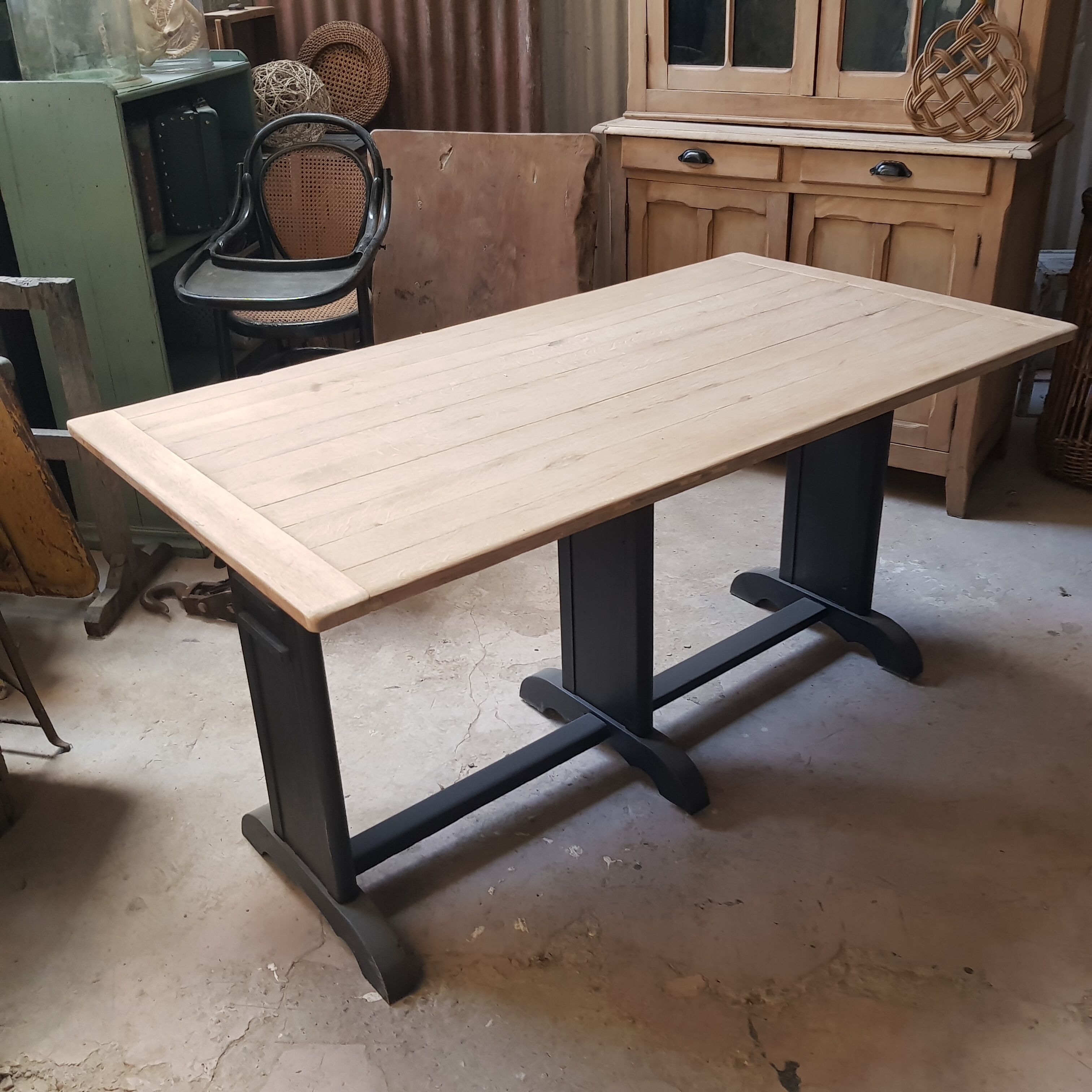 Bistro table