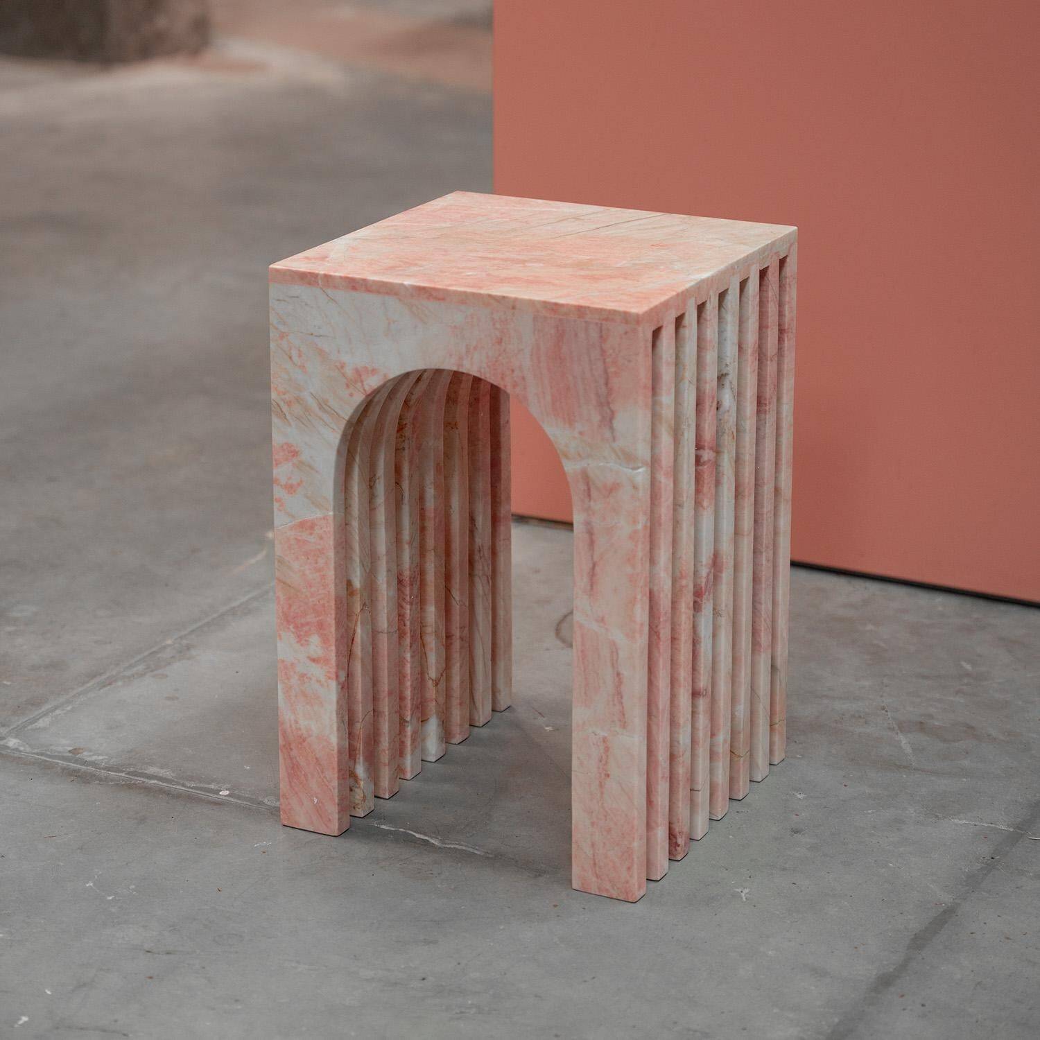 Pink marble side table "Balance"