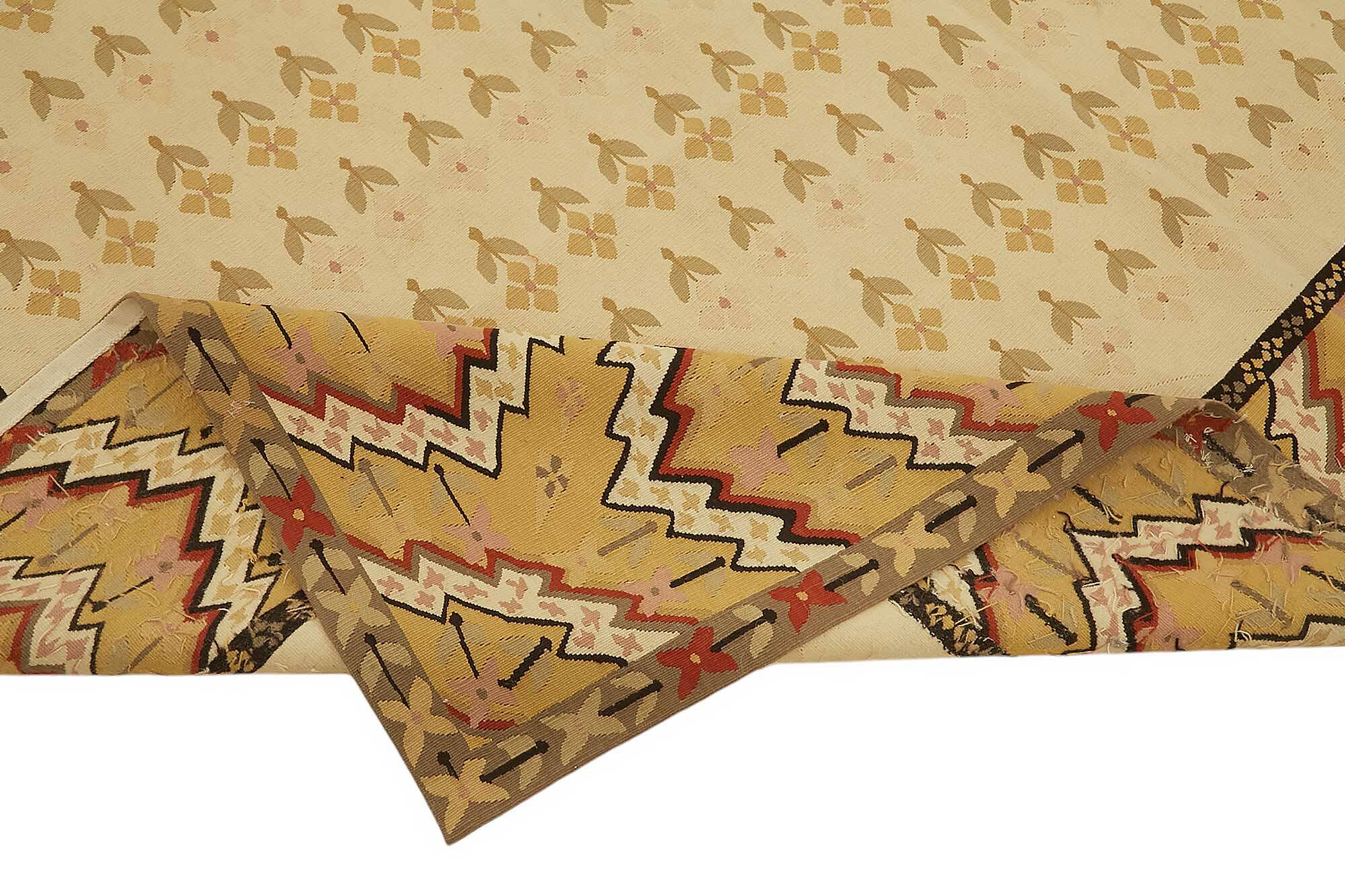 Handmade European Vintage Aubusson Kilim 267 cm x 384 cm