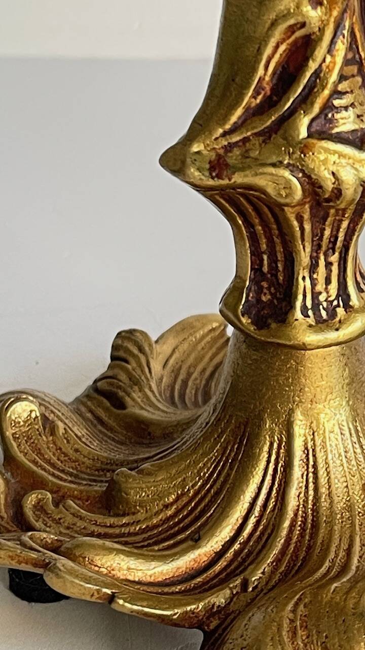 Chic bronze lamp with vintage gold patina