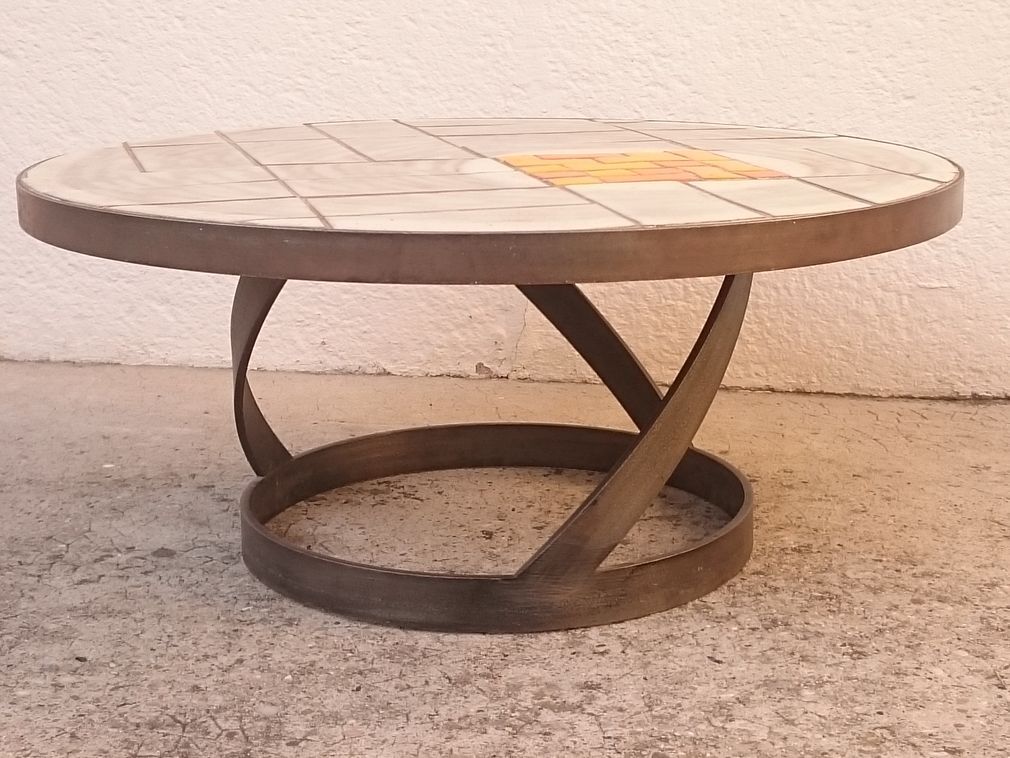 Round ceramic and steel coffee table