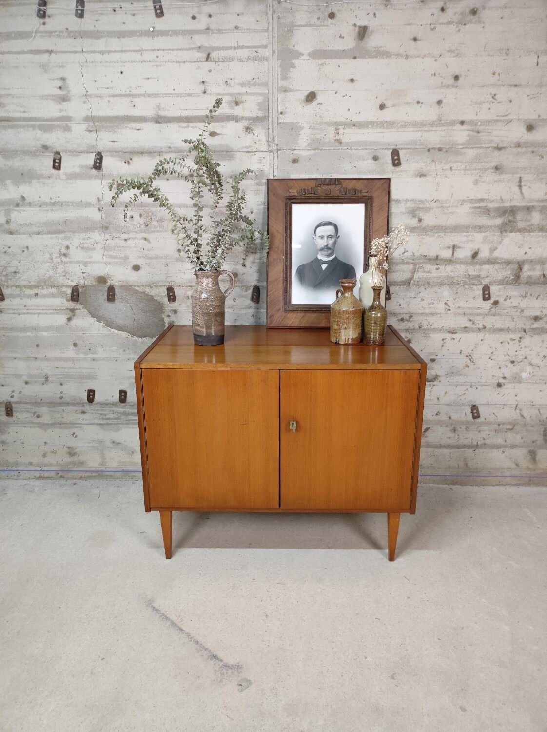 Vintage storage unit