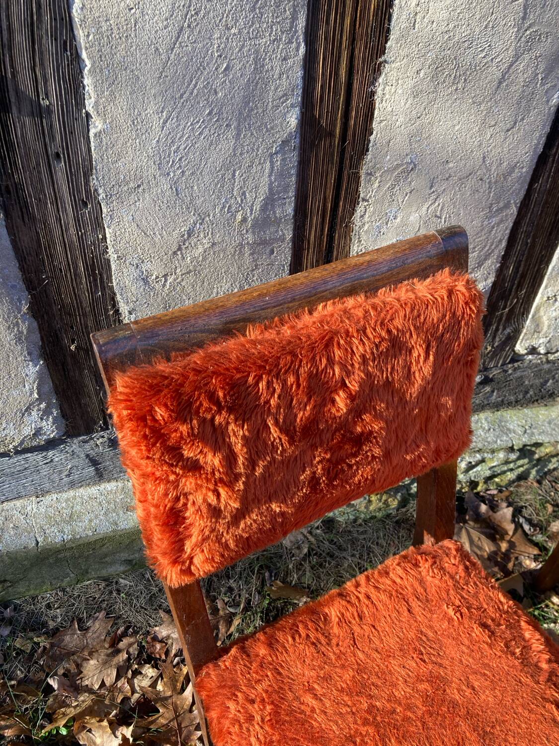 Pair of 1960 1970 chairs in wood and fur / vintage seat signed TAB