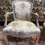 Paire de fauteuils cabriolets de style Louis XV