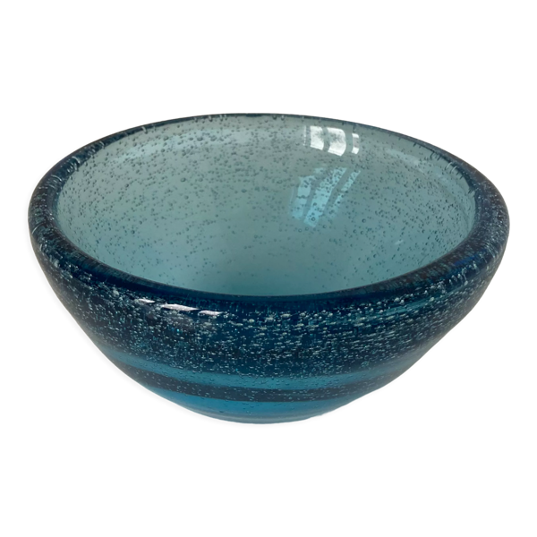 Coupe en verre bullé bleu